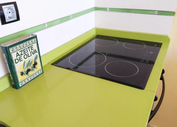 Algarve Vibes 2, Wifi, Pool, Ac Appartement Portimão